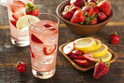 Limonade aux fraises fraiches