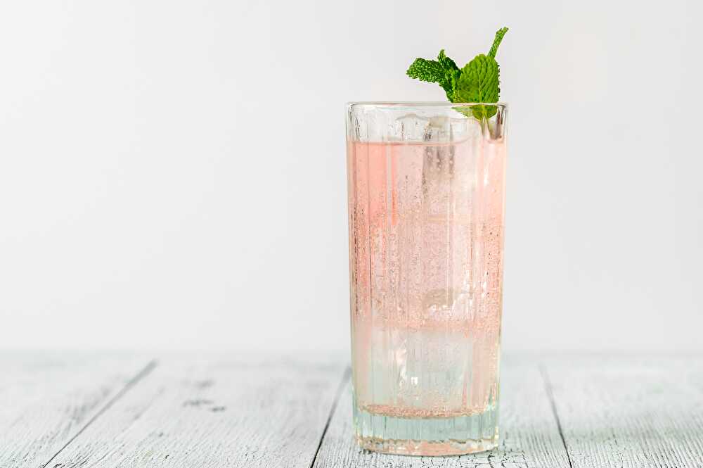 image Pink gin tonic