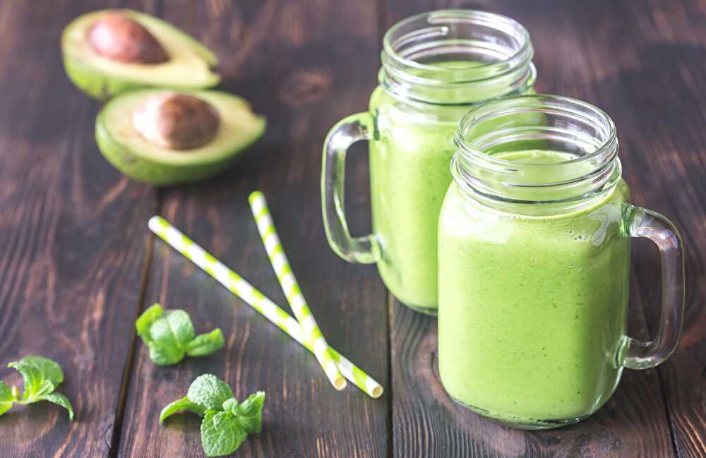 image Smoothie Avocat Concombre au Romarin