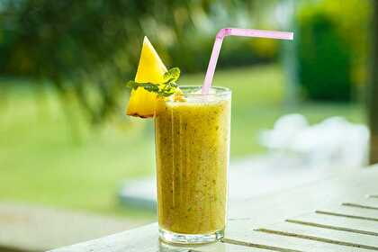 Smoothie concombre ananas menthe