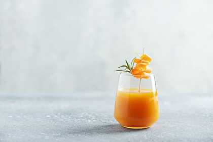 Jus de betterave, carotte et gingembre - Uberti