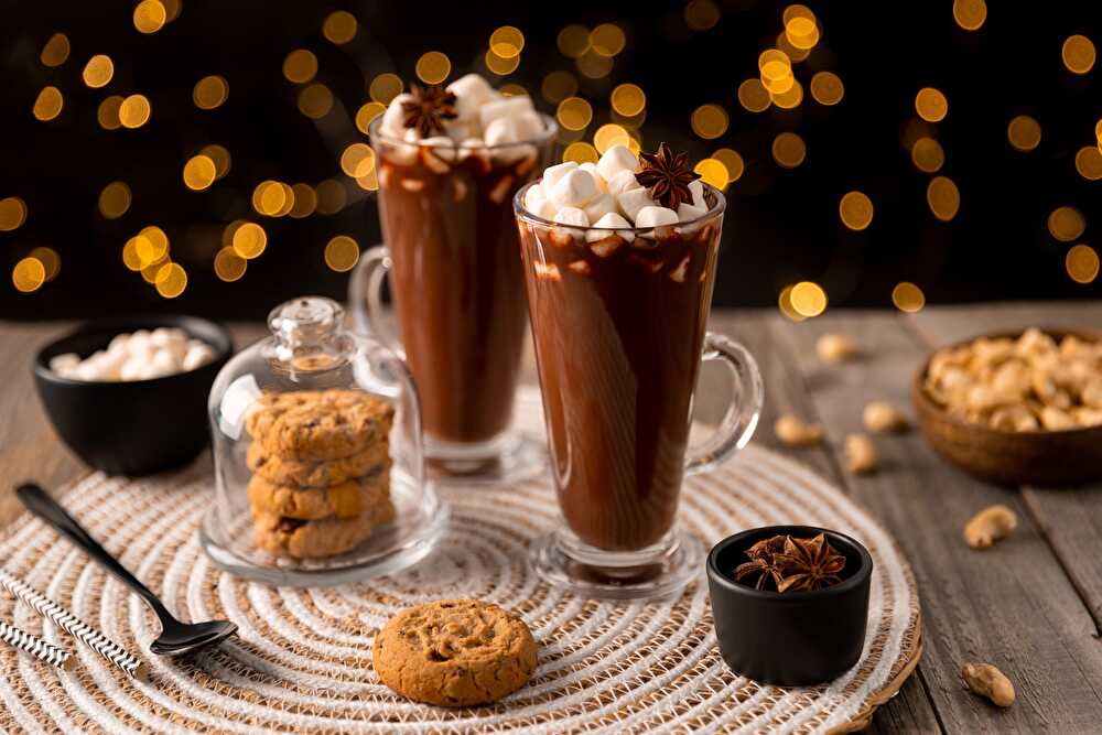 image Chocolat chaud de Noël aux épices et guimauve